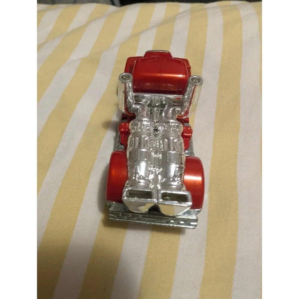 2015 Hot Wheels Turbine Time Red HW City Elwoods Garage Diecast Truck HW15
